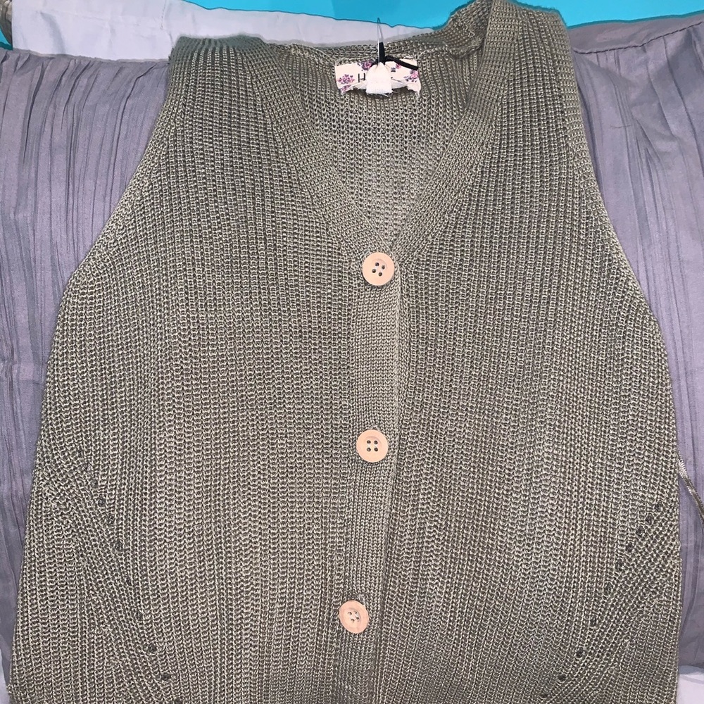 Green button up vest/top